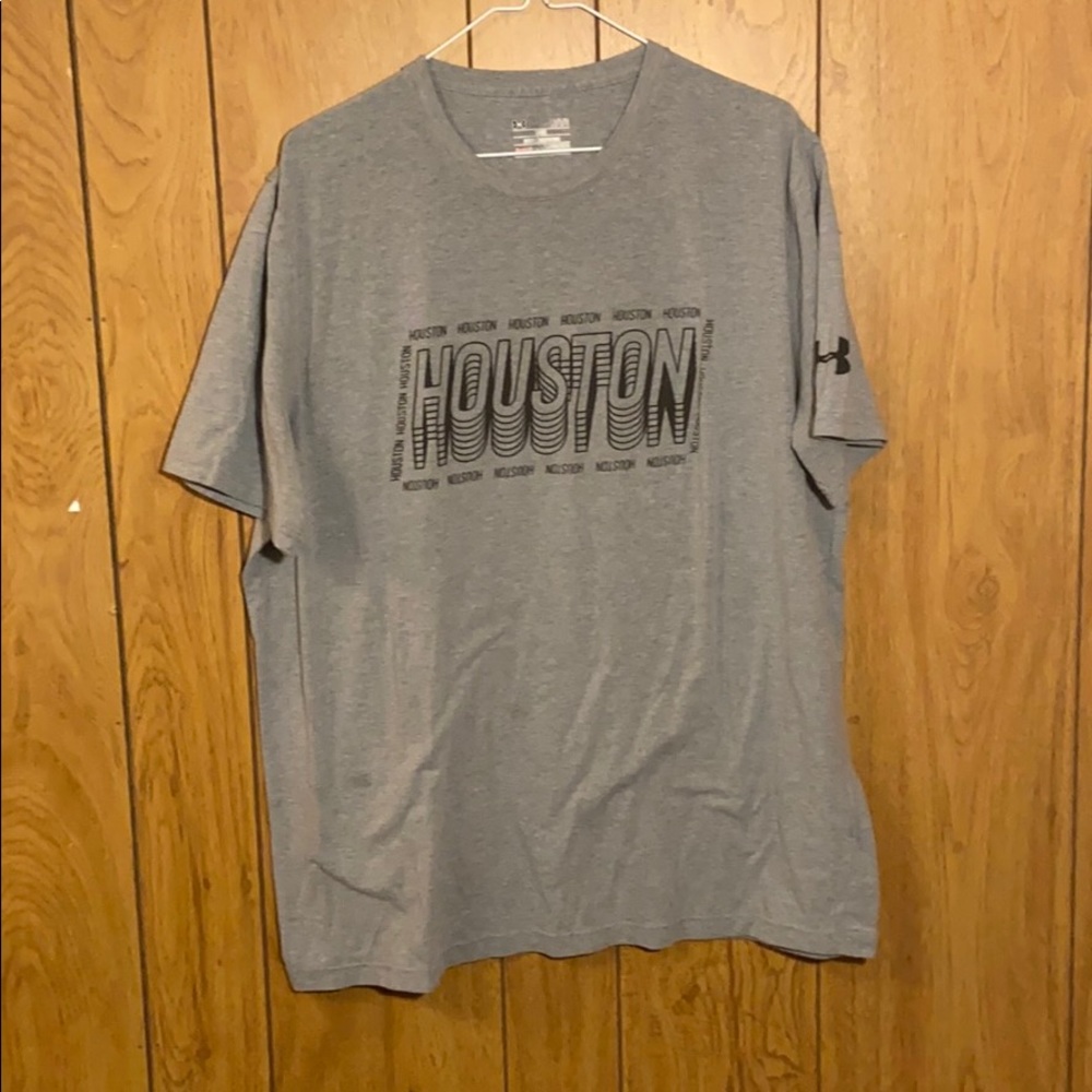 Under Armour Tee- Large